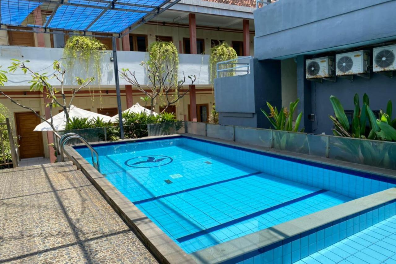 ราบัสตา กูตา เรสซิเดนซ์ Hotel ภายนอก รูปภาพ