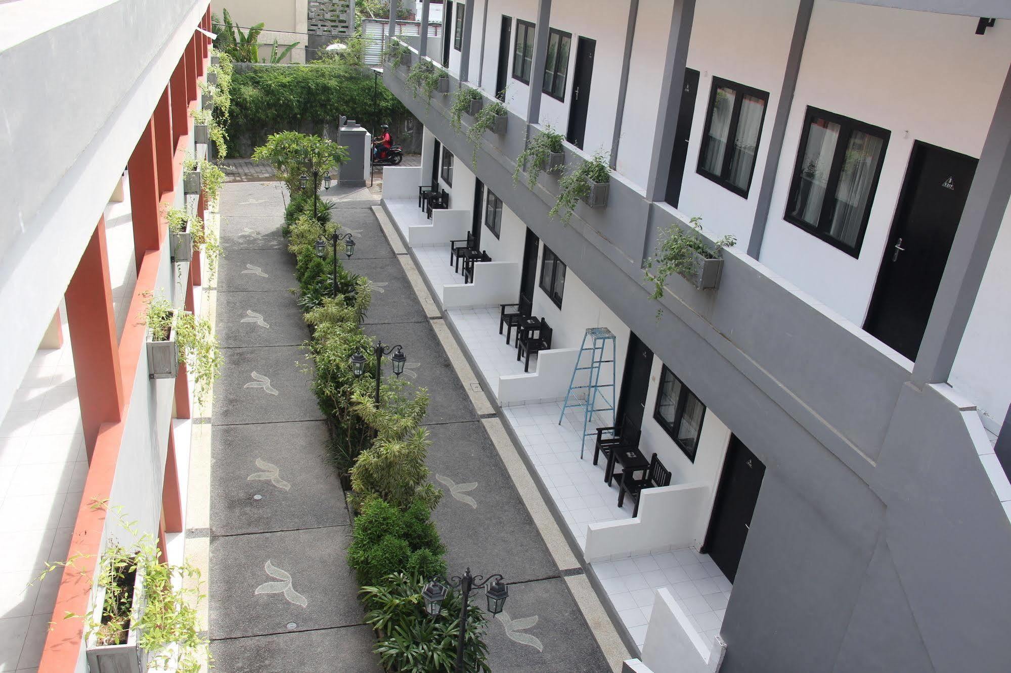 ราบัสตา กูตา เรสซิเดนซ์ Hotel ภายนอก รูปภาพ